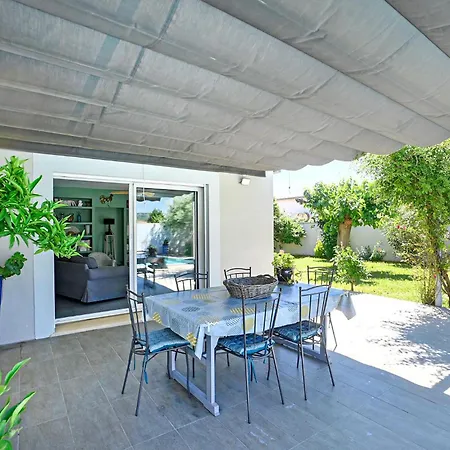 3 Bedroom Beautiful In Hébergement de vacances *