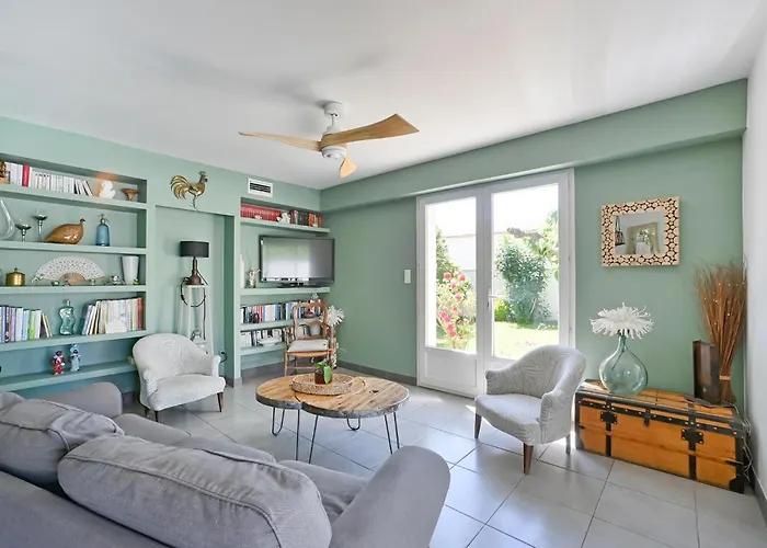 3 Bedroom Beautiful In Дом отдыха Ремулен