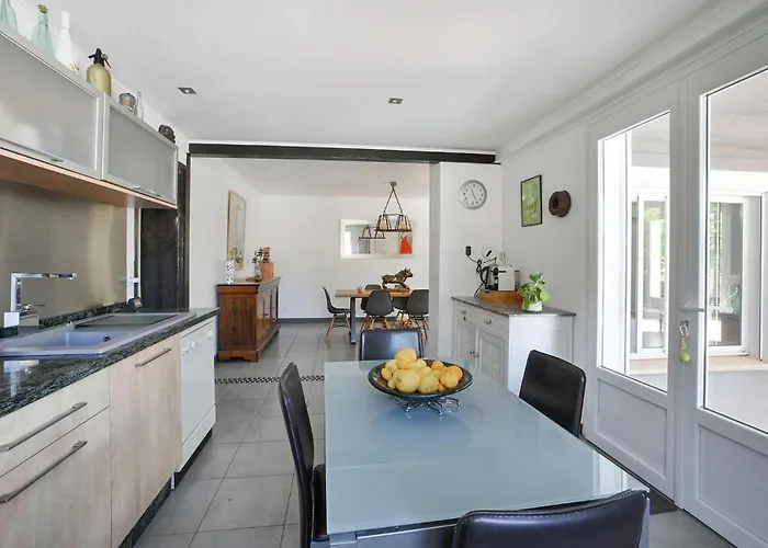 Дом отдыха 3 Bedroom Beautiful In Ремулен